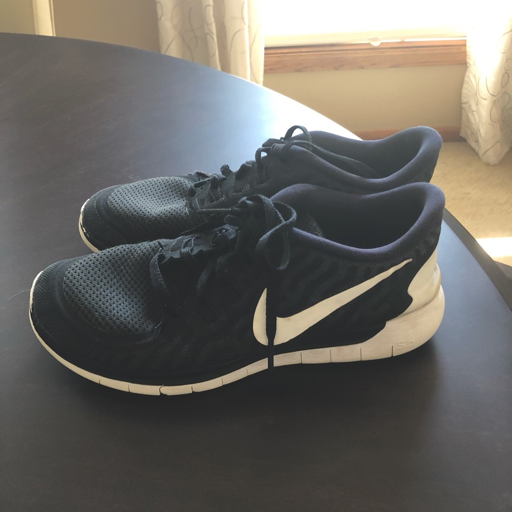 Nike Free Run Black Sneakers Size 7